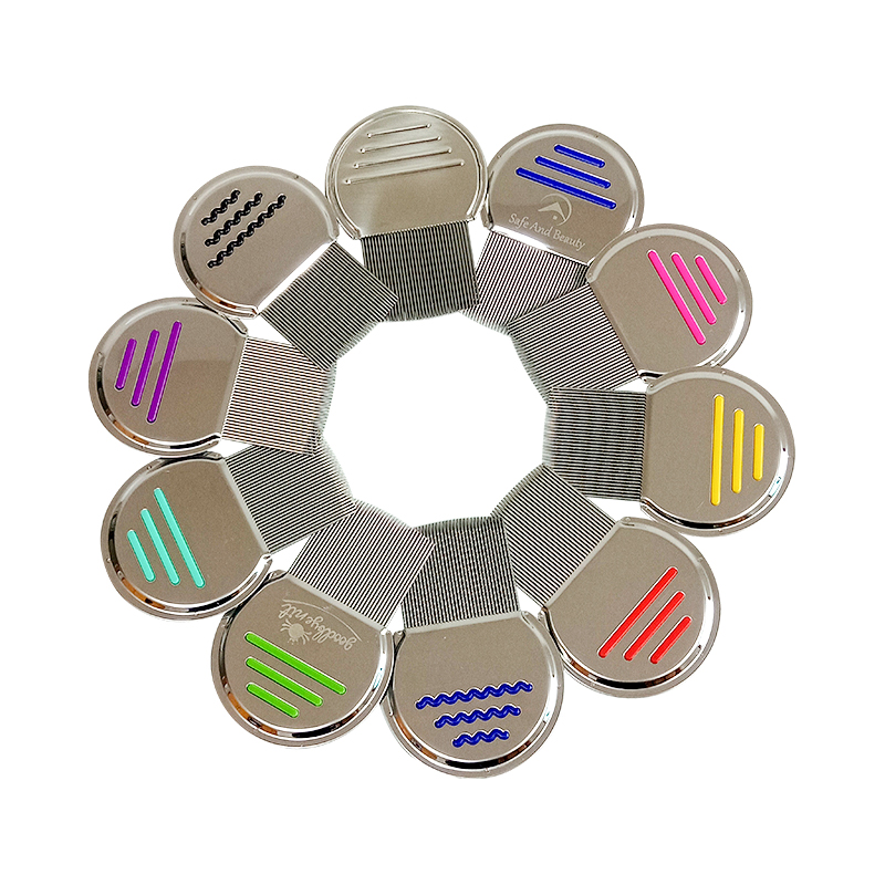 단단히 빗질 된 치아와 함께 애완 동물 디 웜 빗